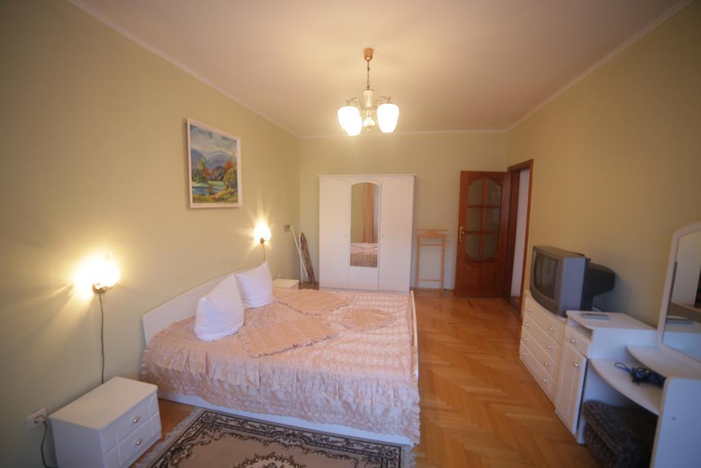 Sonyachna Polyana Hotel Room photo